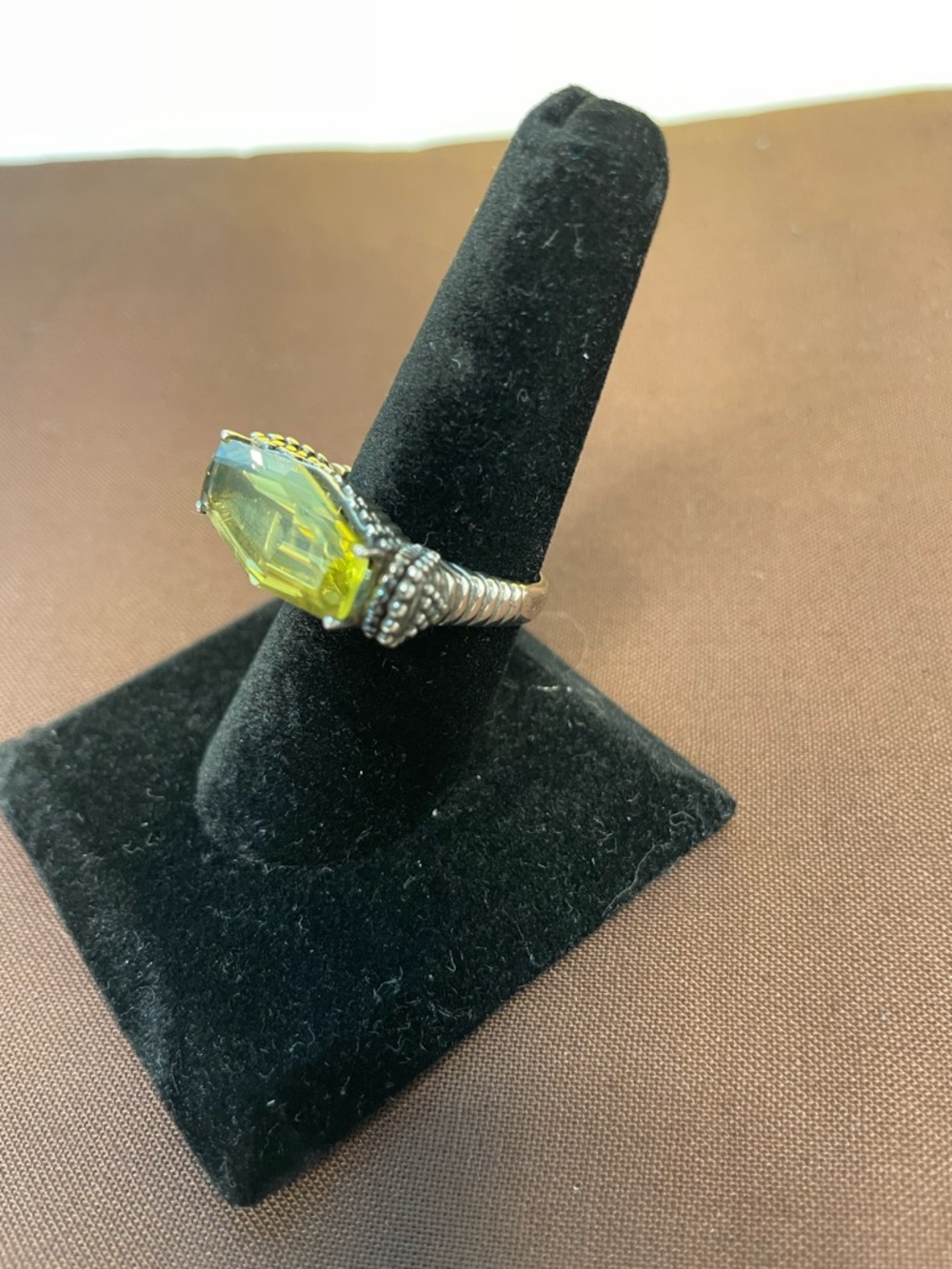 Sterling Silver Ring with Yellow-Green Hexagonal Gem Size 8